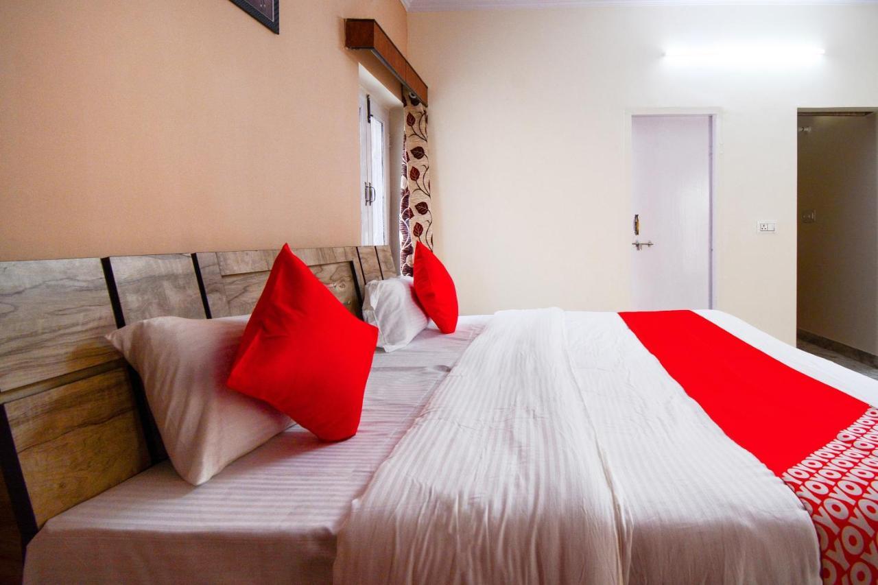 Oyo Pink Hotel